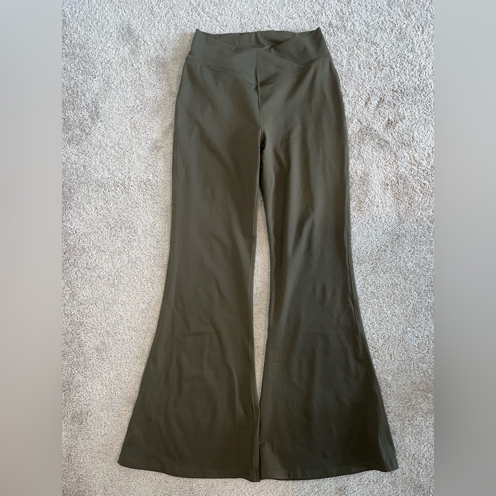 Halara Flare legging